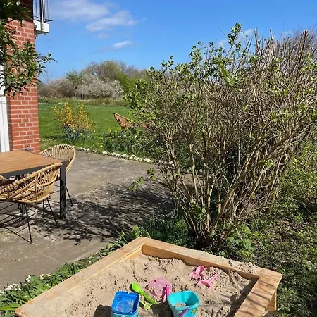 Wulfener Family Φέμαρν