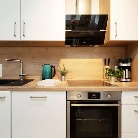 Wulfener Family Φέμαρν