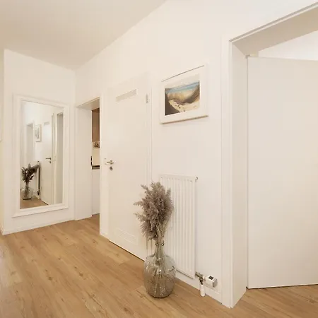 Wulfener Family * Φέμαρν